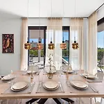 Modern With Private Pool, Sleeps 8
