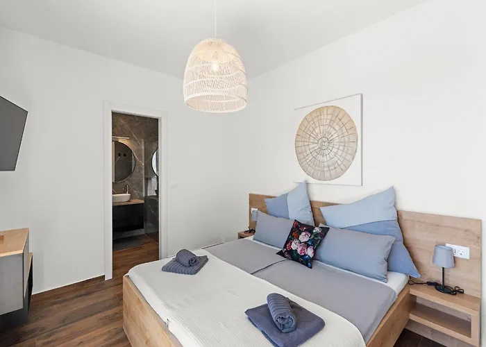 Modern With Private Pool, Sleeps 8 Сasa de vacaciones Novigrad Istria