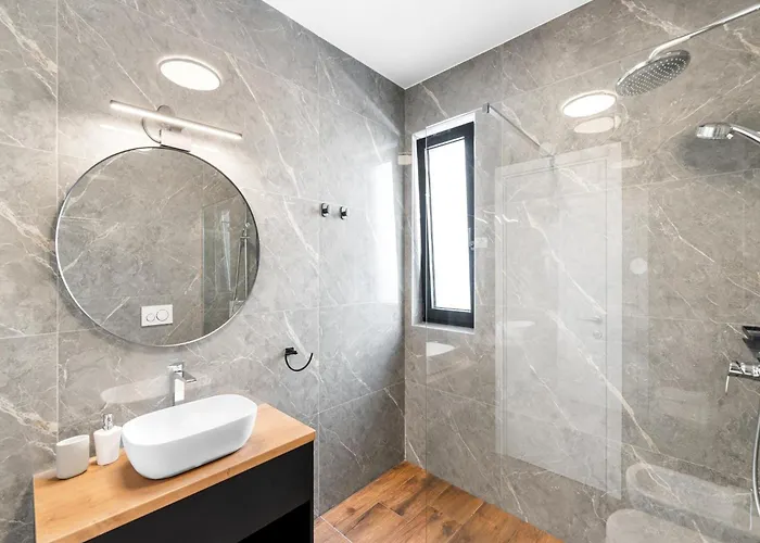 Modern With Private Pool, Sleeps 8 * Novigrad Istria