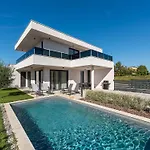 Tatil Evi Modern With Private Pool, Sleeps 8 Novigrad Istria