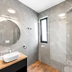 Modern With Private Pool, Sleeps 8 * Novigrad Istria