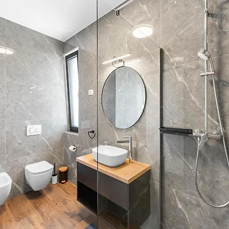 Modern With Private Pool, Sleeps 8 * Novigrad (Istria)
